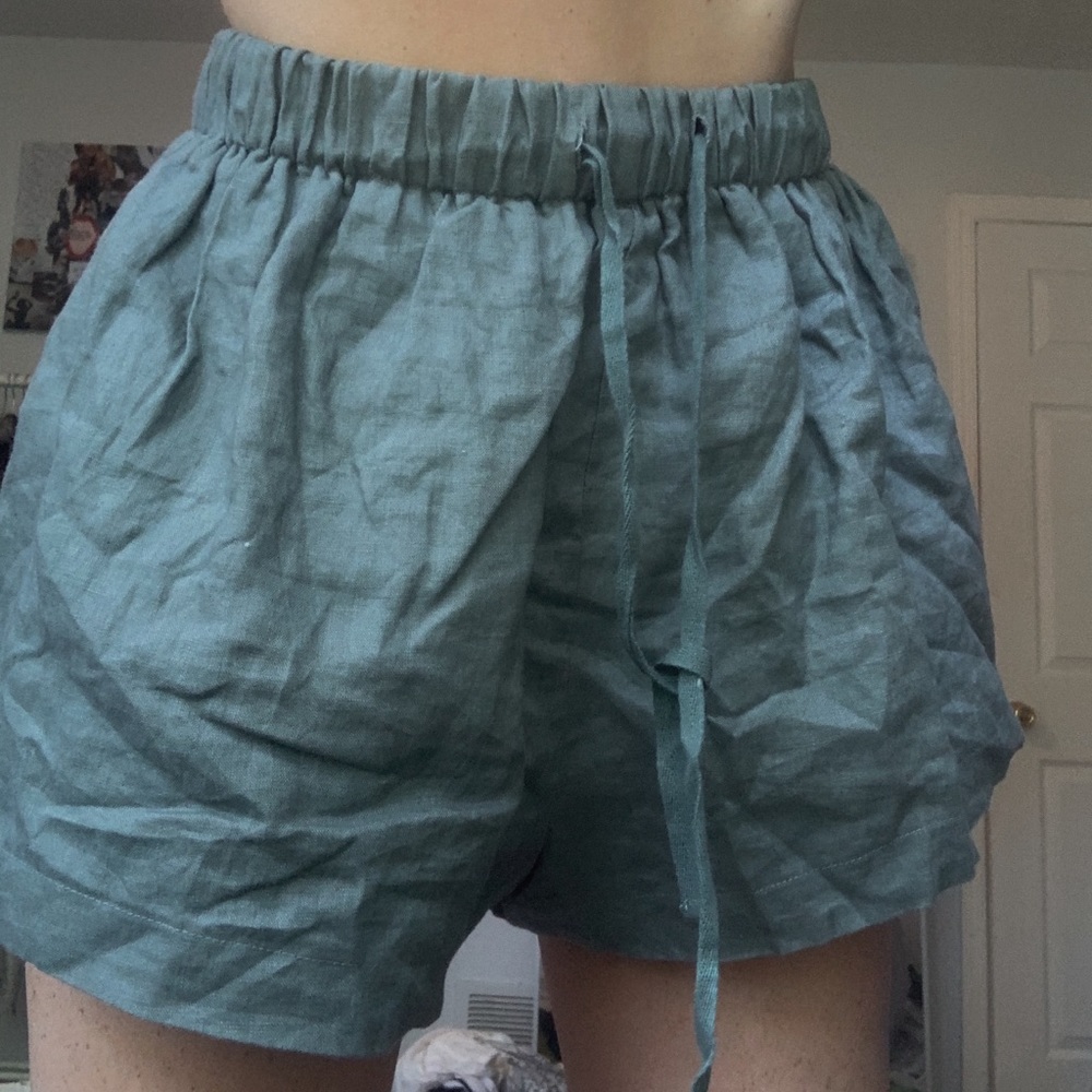 SAGE GREEN PAPERBAG SHORTS